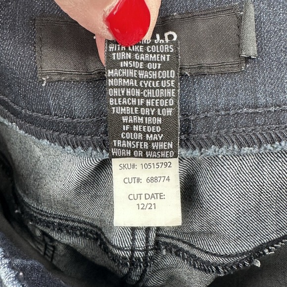 Torrid Women Sz 35 Capri Jeans Pockets Pull On Super Soft Stretch Plus Casual - Picture 7 of 8